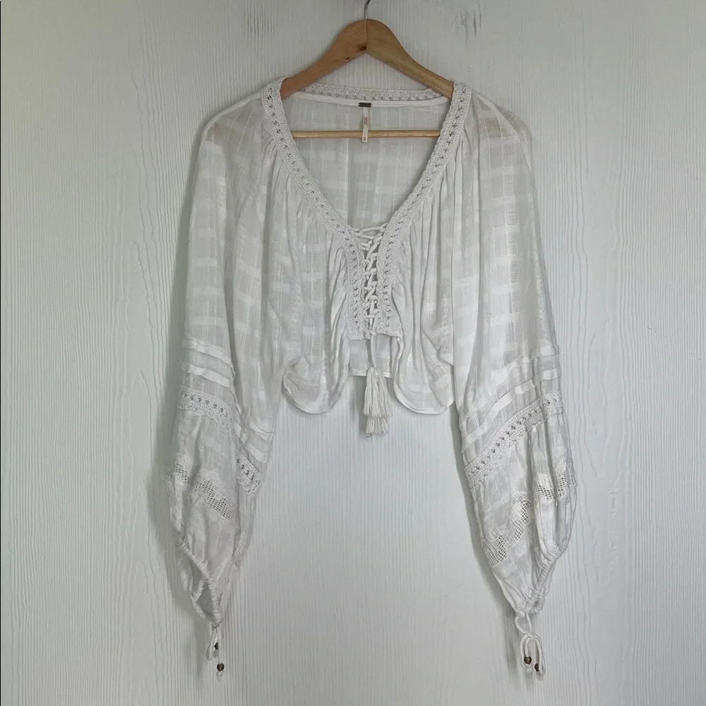 Free People - Paloma Ivory Lace Up Long Sleeve Lightweight Crop Blouse Size XS